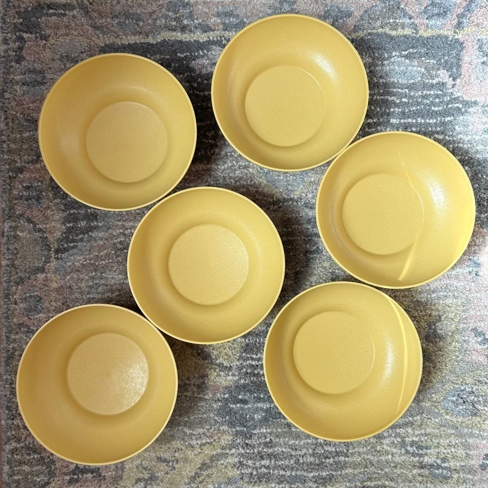 Vintage Salad Bowls Tupperwear